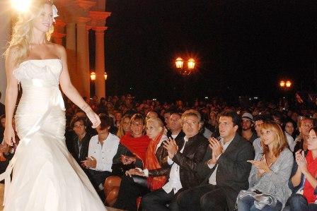 Tigre Moda Show iluminó la noche en el MAT  