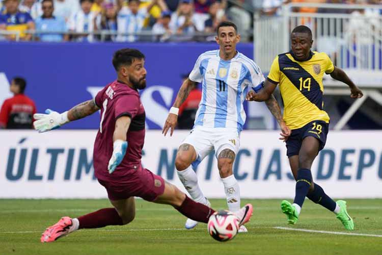 Argentina derrotó a Ecuador con gol de Ángel Di María en un amistoso previo a la Copa América