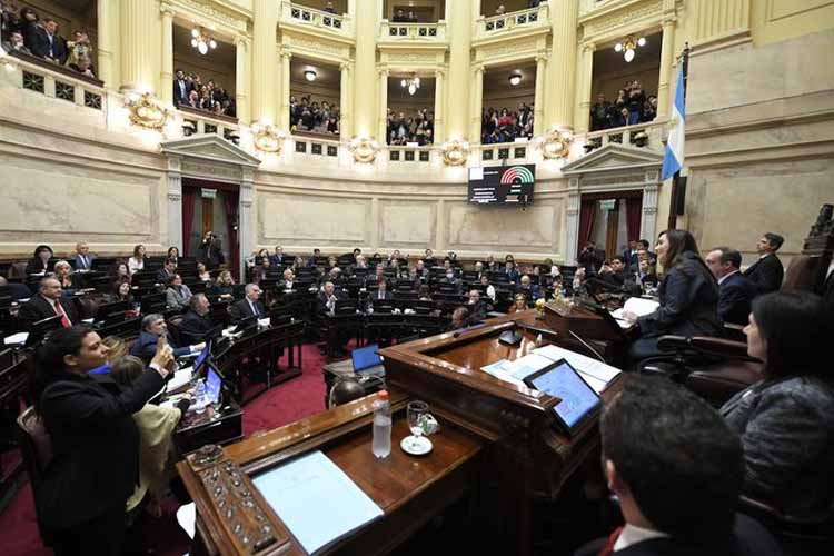 La Ley Bases avanzó en el Senado: el Gobierno buscará revertir reveses en Ganancias y Bienes Personales