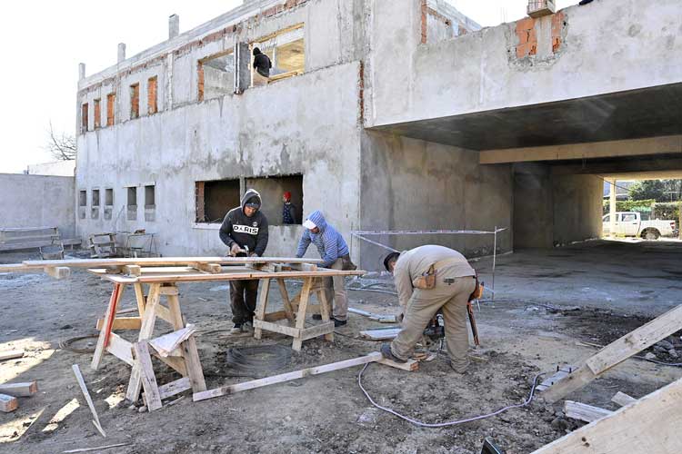 Julio Zamora supervisó la construcción de la nueva Escuela Secundaria N°47 en Benavídez