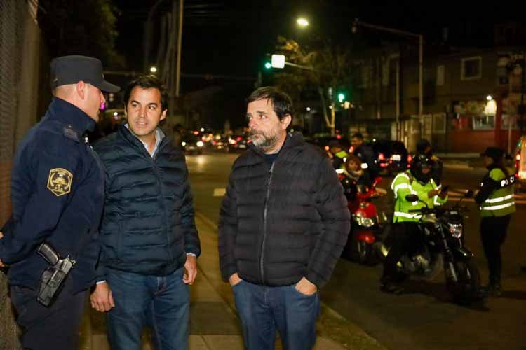 Lanús y Moreira supervisan operativos de seguridad en avenida Sarratea
