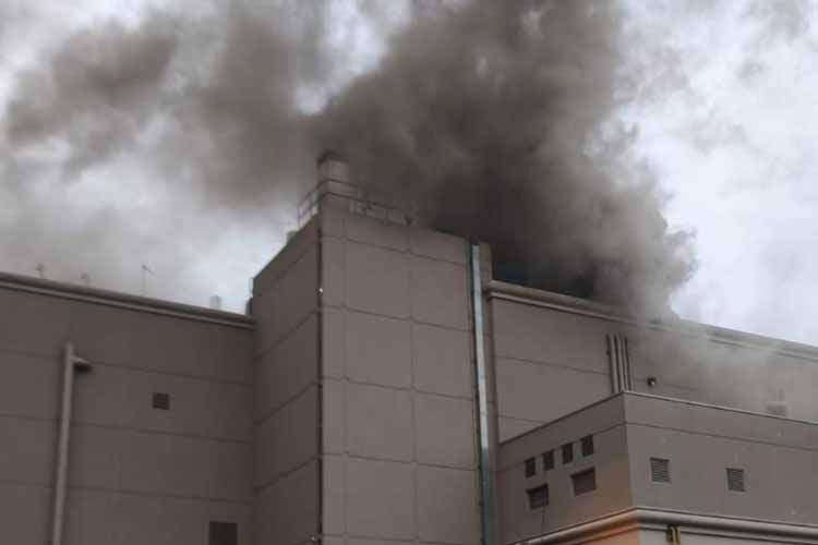 Incendio en Unicenter: fuego en el patio de comidas provocó evacuación parcial del Shopping