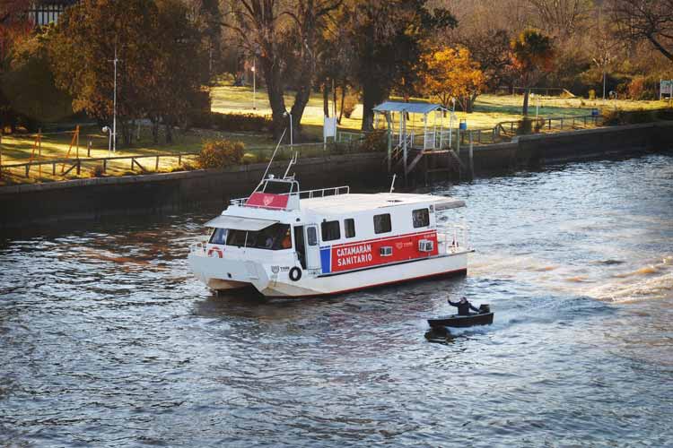 Catamarán Sanitario de Tigre