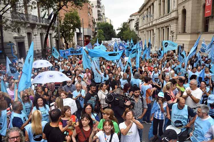 CTRA rechazó el nuevo salario mínimo para docentes y exige la restitución del FONID