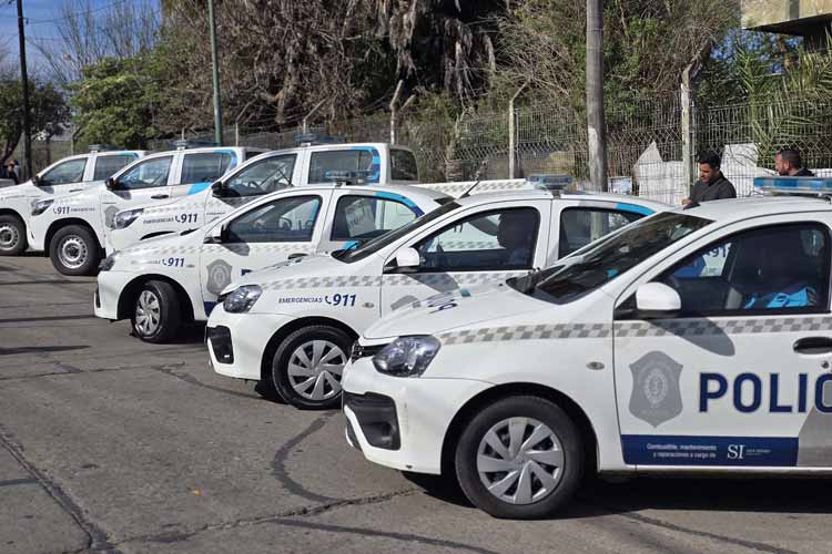 Kicillof y Lanús entregan patrulleros y presentan la nueva Fuerza Barrial en San Isidro