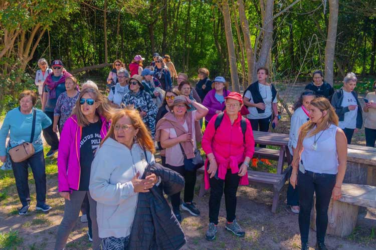 Adultos mayores de los Polideportivos de San Fernando visitan el EcoParque y aprenden sobre flora y fauna local