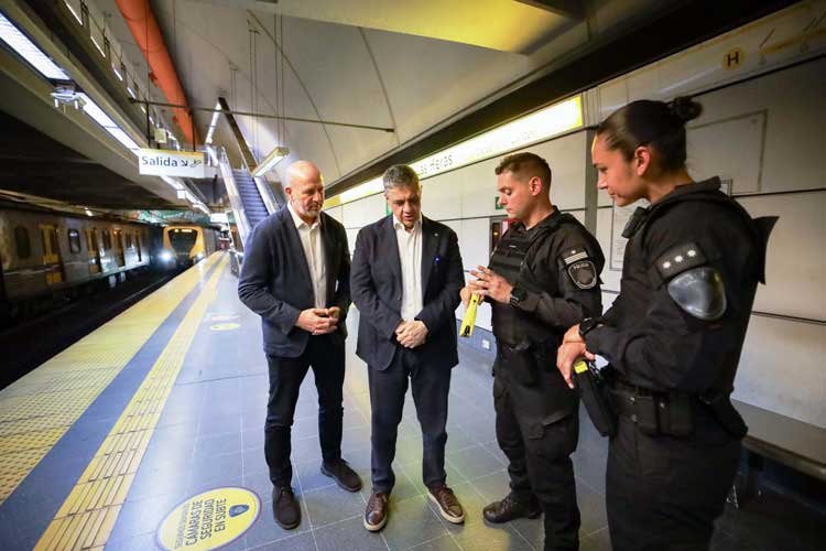 Jorge Macri anunció el uso de pistolas Taser en el subte