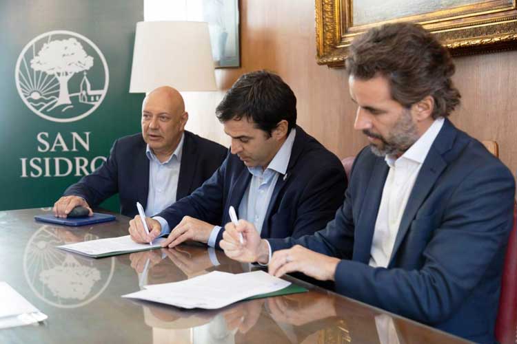 San Isidro y Fundación Barceló firman convenio para fortalecer salud comunitaria e investigación