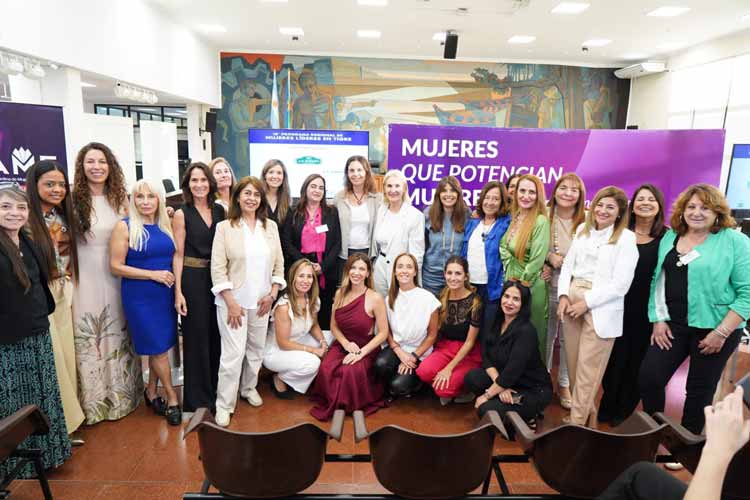 Más de 120 mujeres participaron del Encuentro Regional de Mujeres Líderes en Tigre