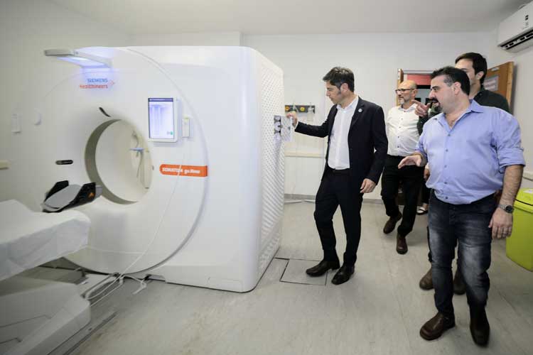 Kicillof y Andreotti entregaron viviendas y equipamiento de salud en San Fernando