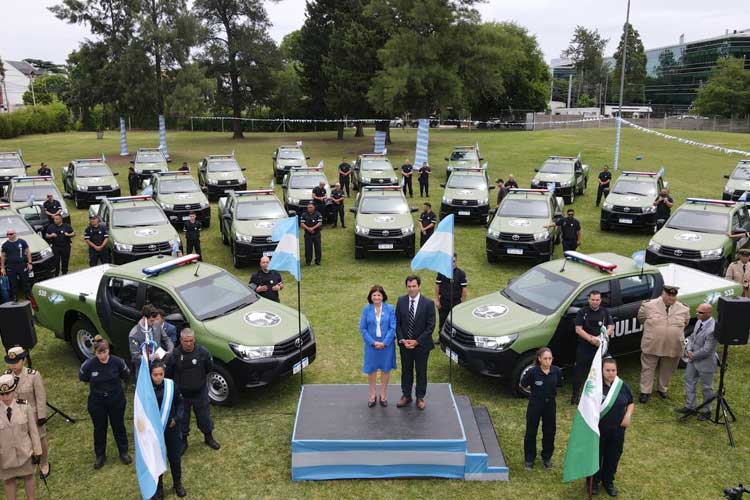 Ramón Lanús y Patricia Bullrich entregaron 33 patrulleros nuevos para reforzar la seguridad en San Isidro