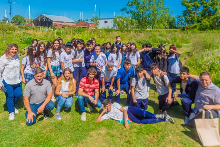 Juan Andreotti tomó un “Compromiso con el Medio Ambiente” a más de 900 estudiantes en San Fernando