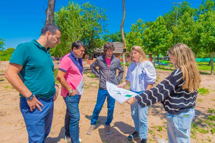 Juan Andreotti supervisó las obras de ampliación del Polideportivo N°3 junto al río Luján