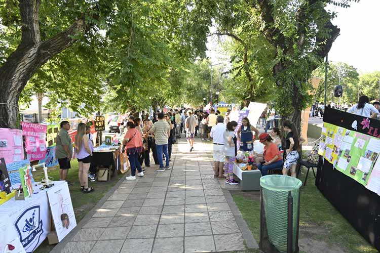 Tigre realizó la muestra anual de educación de adultos en General Pacheco