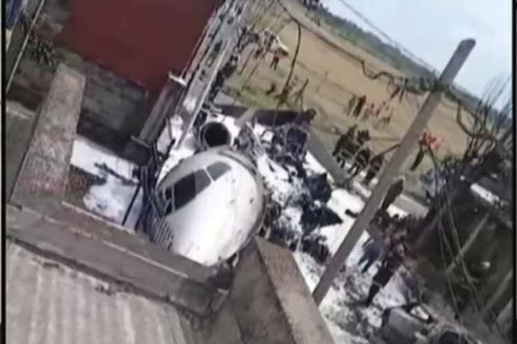 
El despiste de un avión provoca un incendio en San Fernando