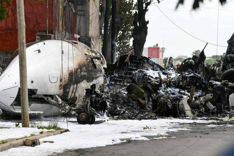 
El despiste de un avión provoca un incendio en San Fernando