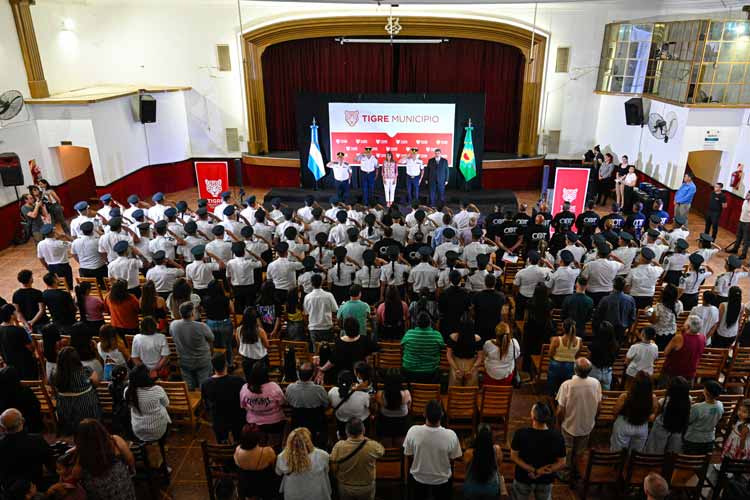 Reconocieron a más de 100 efectivos policiales en Tigre