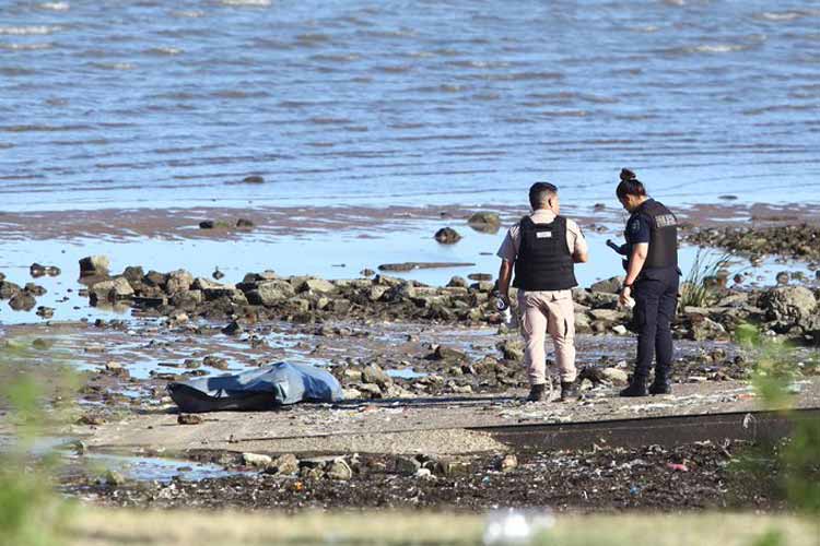 Un hombre murió ahogado en la costanera de Vicente López y rescataron a una adolescente