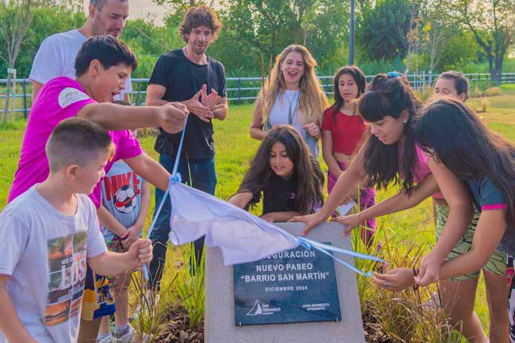 Juan Andreotti inauguró la renovación del Barrio San Martín con espacio verde y viviendas nuevas