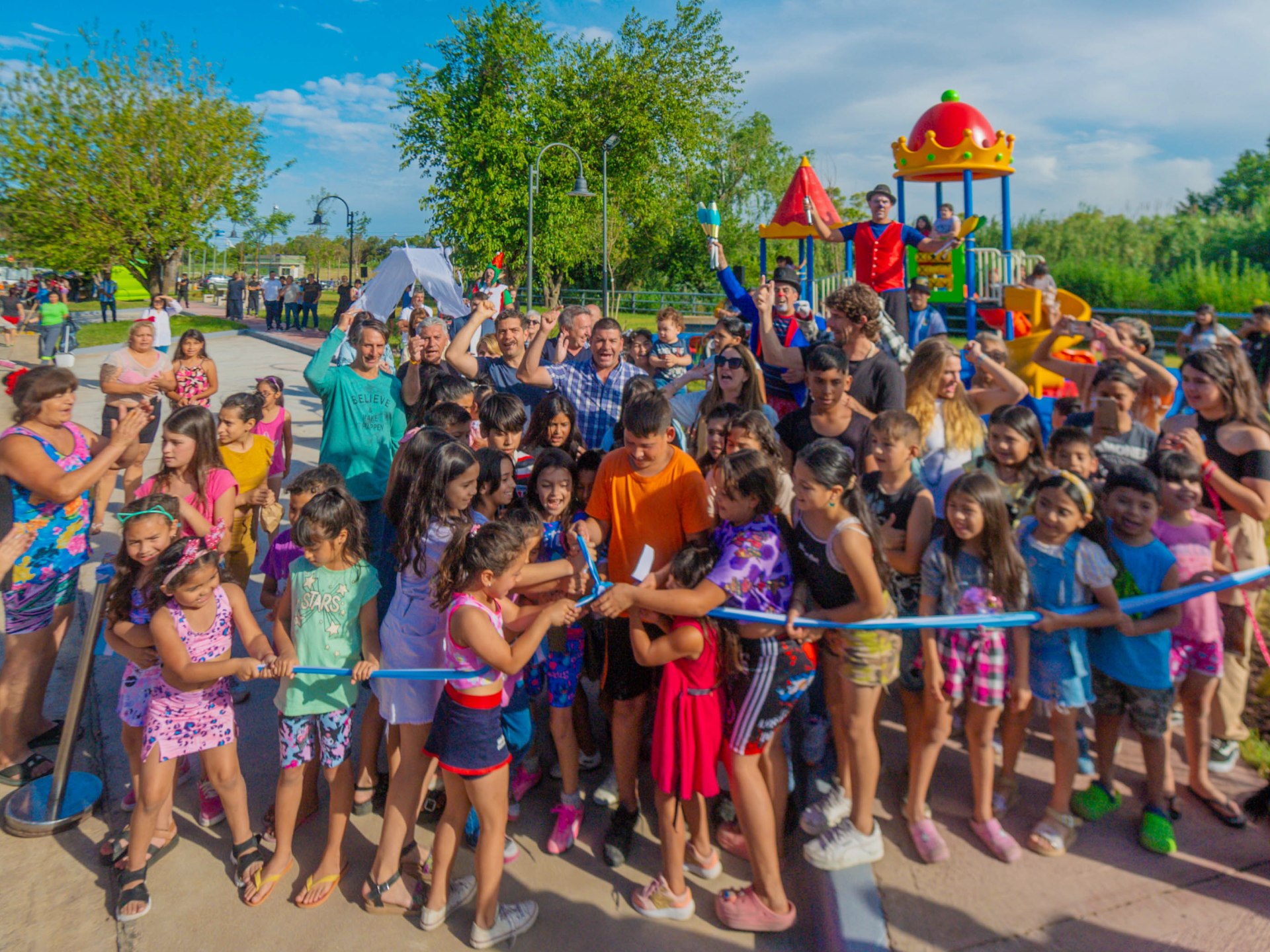 Juan Andreotti inauguró la renovación del Barrio San Martín con espacio verde y viviendas nuevas