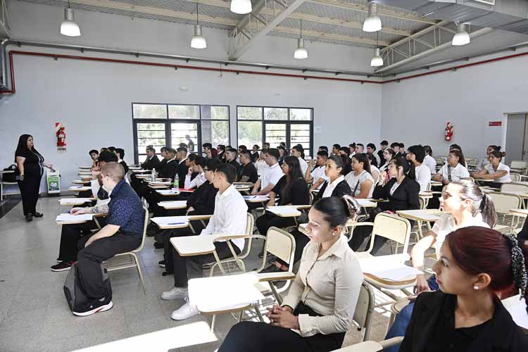 Más de 200 aspirantes participaron de la evaluación de la Escuela Juan Vucetich en el CUT Tigre