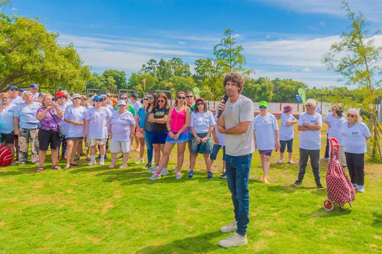  Juan Andreotti inauguró una nuevo espacio verde para adultos mayores en el Polideportivo N°3 de San Fernando