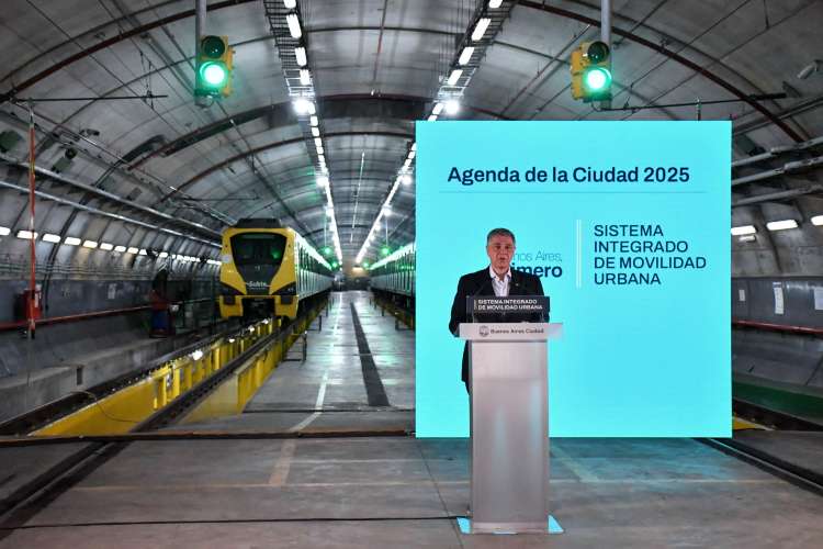 Jorge Macri anunció que la Ciudad comprará 214 vagones de subtes y sumará la primera línea de colectivos eléctricos