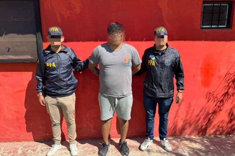 Desarticulan una red de explotación infantil: tres detenidos y gran cantidad de material informático secuestrado