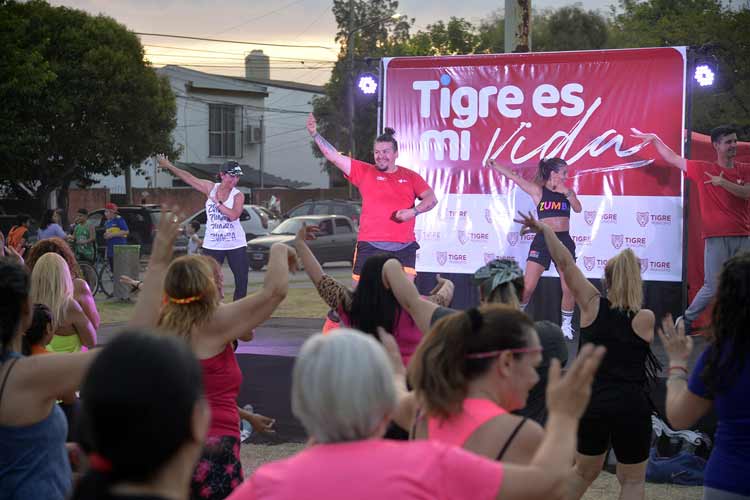 Plazas Activas: actividad gratuita de zumba y ritmos en Tigre